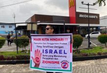 Politikus PDIP Maidestal Hari Mahesa Gelar Aksi Boikot Produk Israel Maidestal Hari Mahesa, seorang politikus dari Partai Demokrasi Indonesia Perjuangan (PDIP), menginisiasi aksi boikot terhadap produk-produk terafiliasi dengan Israel.