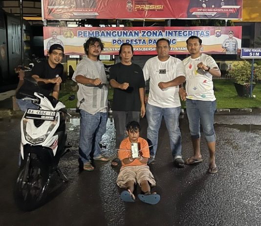 Pencurian Motor di Padang, Pelaku Berhasil Dibekuk Tim Klewang Seorang pria dengan inisial AA (36) berhasil ditangkap oleh tim Klewang Satuan Reserse Kriminal (Satreskrim) Polresta Padang