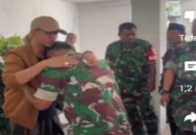 Viral Anggota TNI Cium Tangan Habib Bahar bin Smith: Antara Solidaritas dan Kontroversi Viral Anggota TNI Cium Tangan Habib Bahar bin Smith