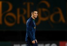 Ancaman Kehilangan Rp15,4 Triliun: Cristiano Ronaldo dan Drama NFT gugatan senilai US$1 miliar atau sekitar Rp15,4 triliun diajukan terhadap Ronaldo atas dugaan promosi dan pemasaran produk NFT yang menyebabkan kerugian bagi sejumlah individu.