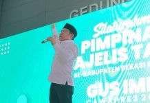 Gawat Nih, Anies dan Prabowo Kampanye Bareng di Jawa Timur Cak Imin, calon wakil presiden nomor urut 1 dari pasangan Anies-Muhaimin, memberikan komitmen kuat terkait pembuatan Undang-Undang dalam sebuah dialog kesejahteraan buruh di Kabupaten Bekasi pada Senin (18/12/2023).